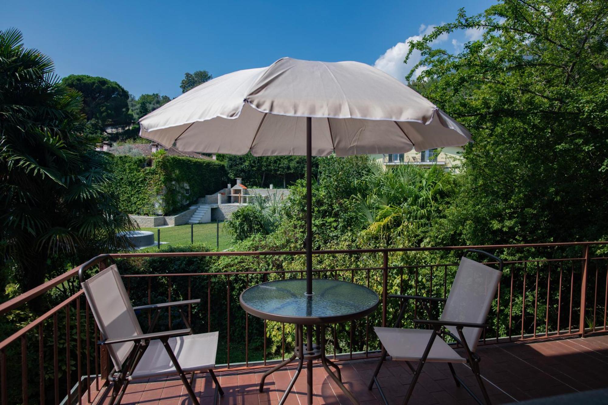 Serene Garden Getaway Cadenabbia エクステリア 写真